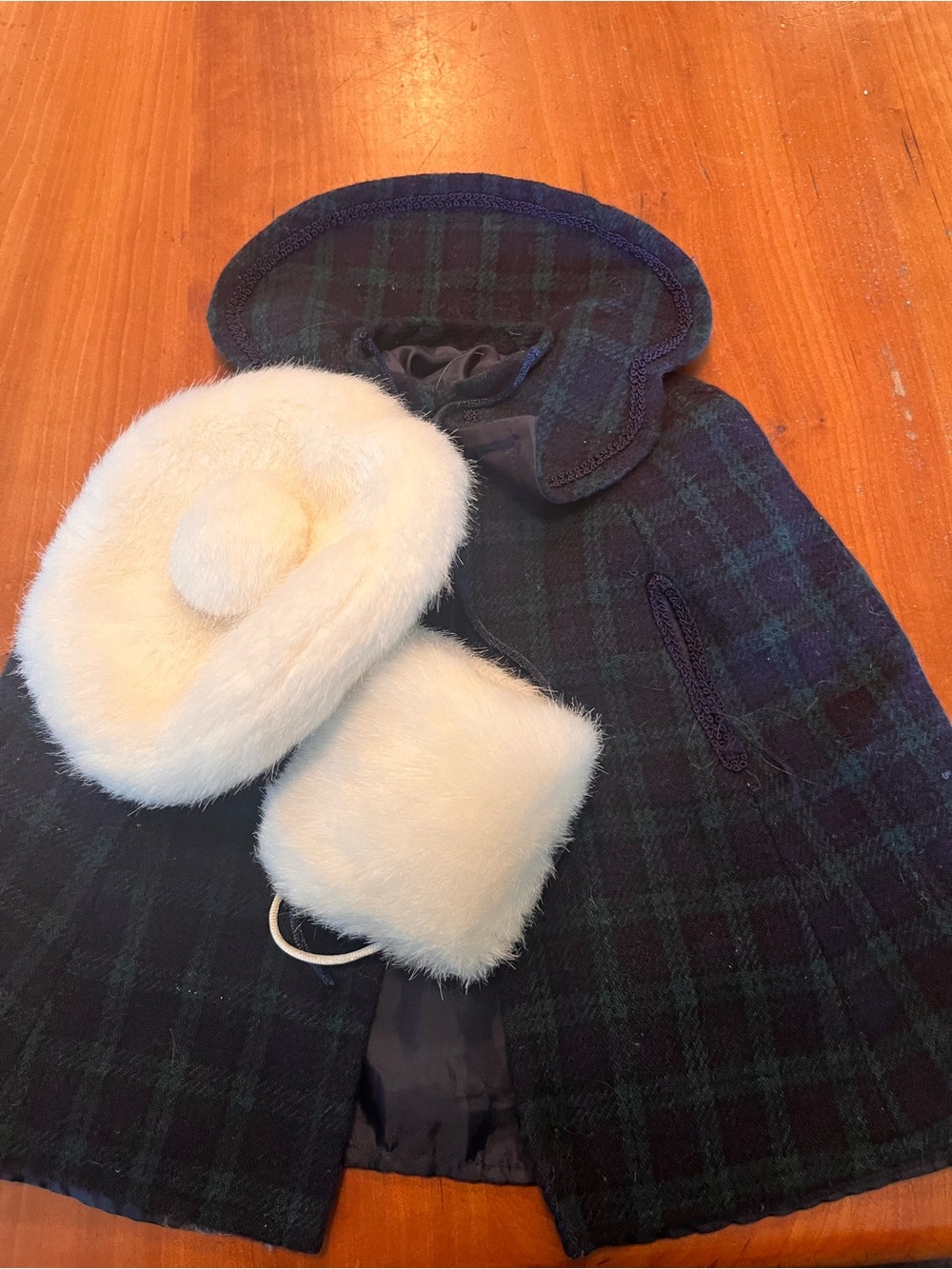 American Girl Samantha’s Black & Green Plaid Cape with Fur Muff & Cap